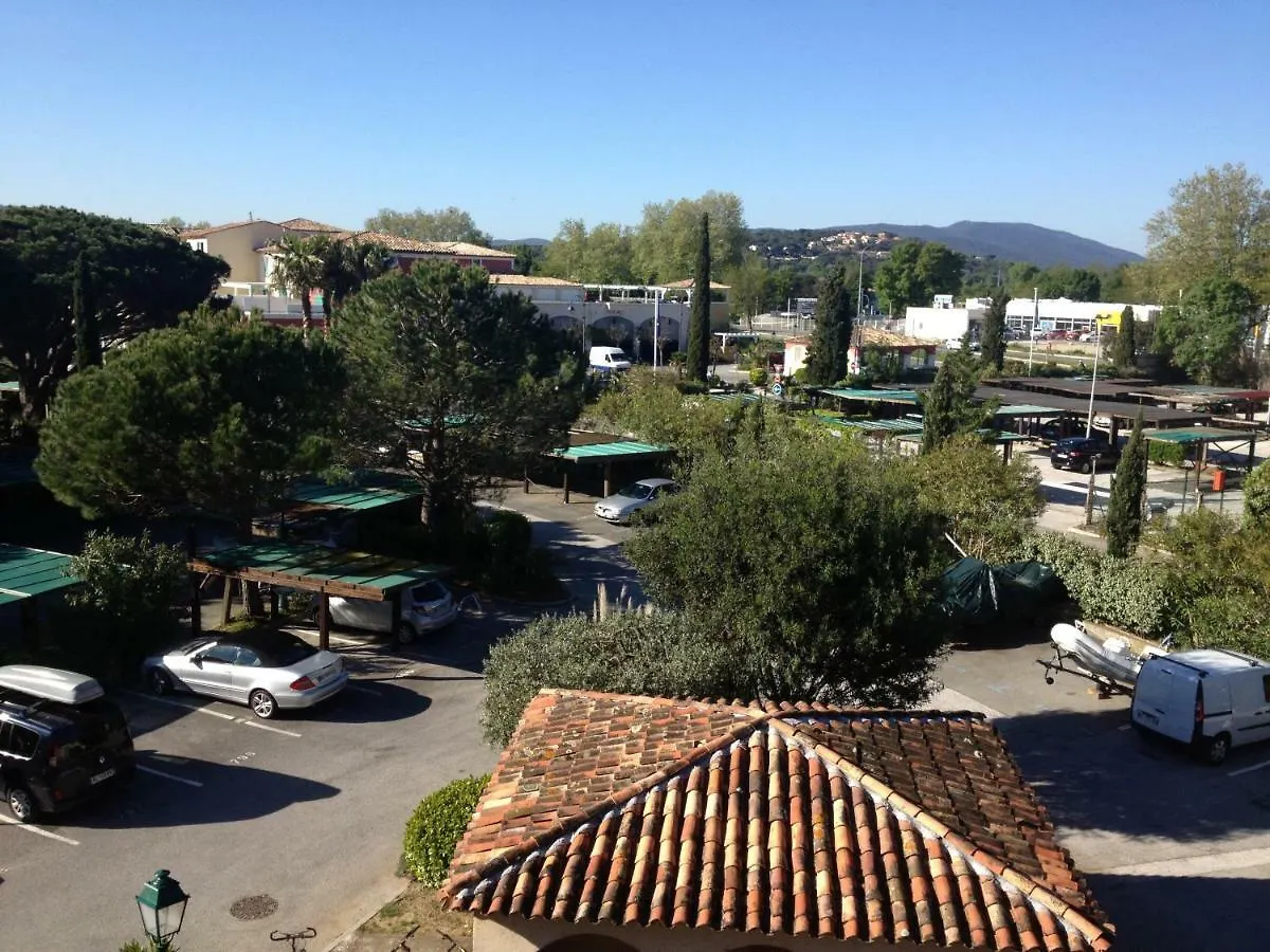 Romance In Port Grimaud