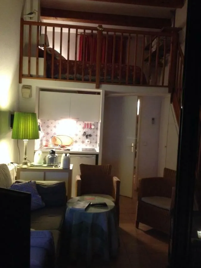 Romance In Port Grimaud 0*,